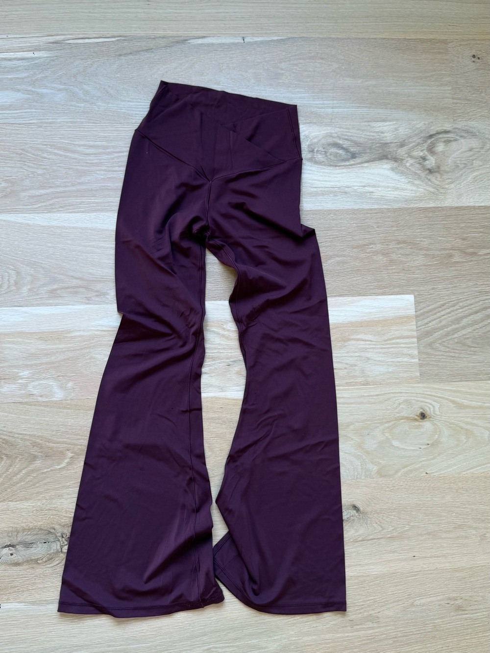 Women’s Stretch Flare Leggings in Deep Plum